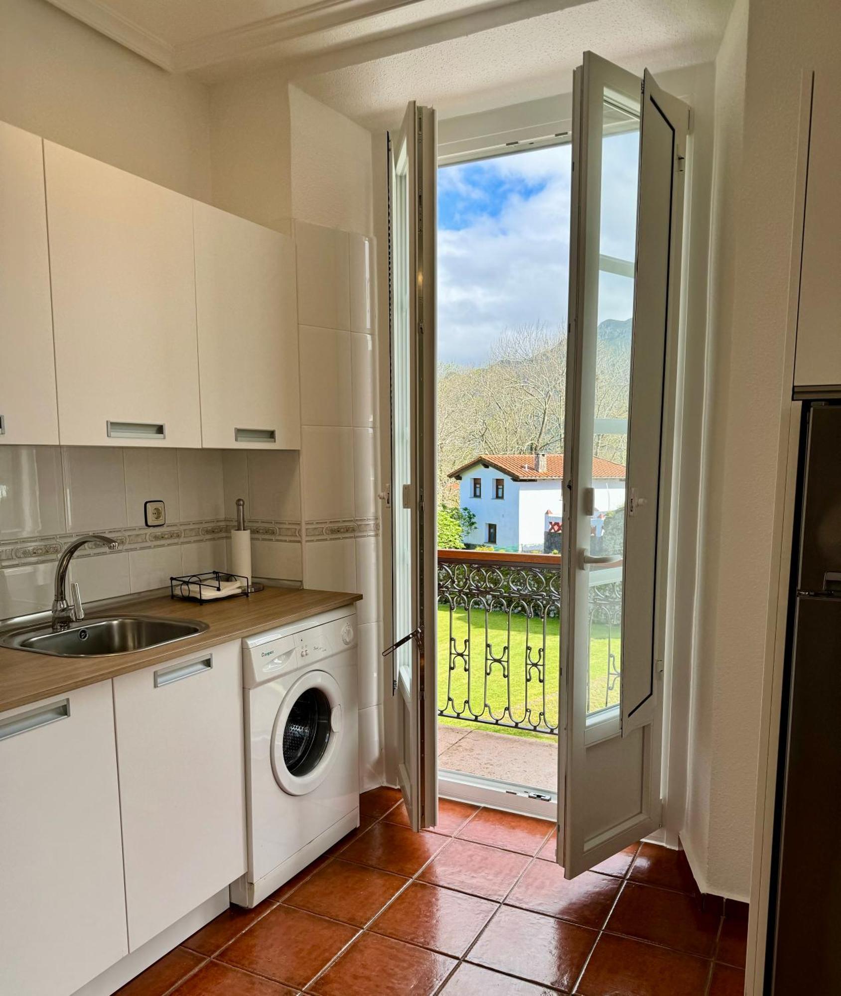 Apartamentos Santa Marina Llanes Exteriér fotografie